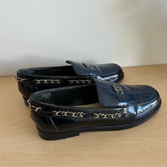Vintage Chanel Navy Blue Loafers (like new) - Picture 3 of 5